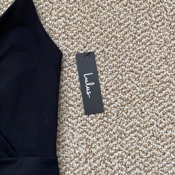 Lulu’s black mini bodycon dress - Picture 3 of 4